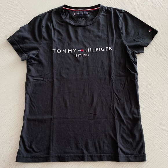Other - Tommy Hilfiger Short Sleeve T-Shirt